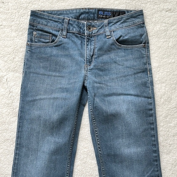 Mexx Flare Leg Jeans Light Wash - Picture 4 of 16